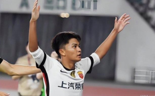 豆包爆料：李昊炎加盟巴萨U15B队