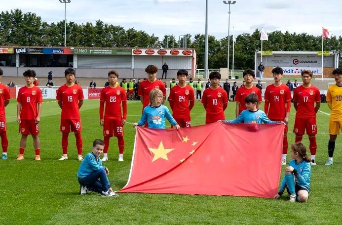 四国赛后内部赛磨合阵容