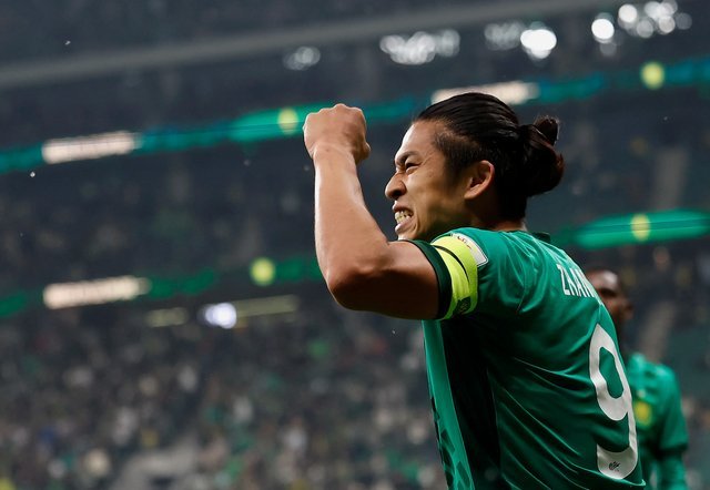 张玉宁门前轻松抢点破门！U23国足3-0泰国
